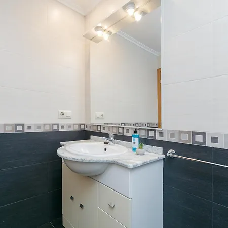 Fantastico Junto Al Mar By