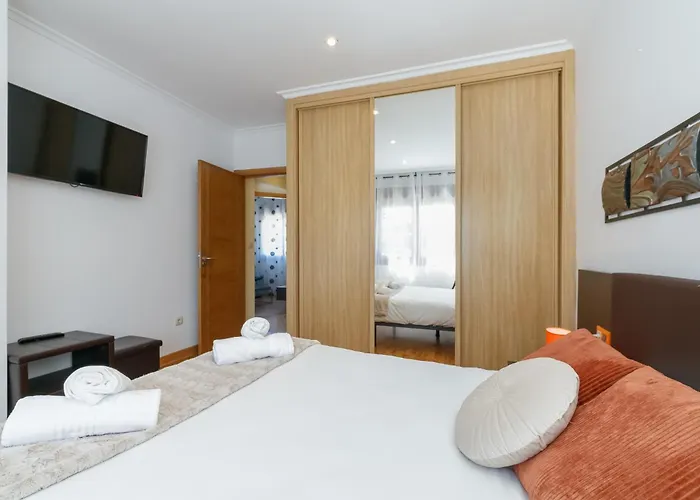 Fantastico Junto Al Mar By